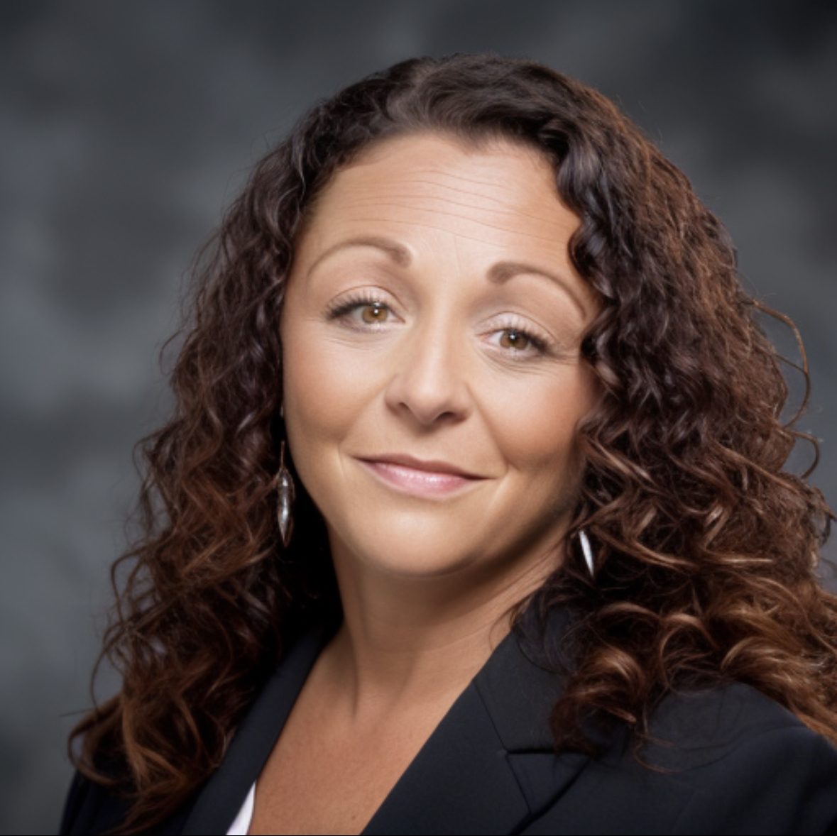 Rachel Mysliborski, Sales Associate